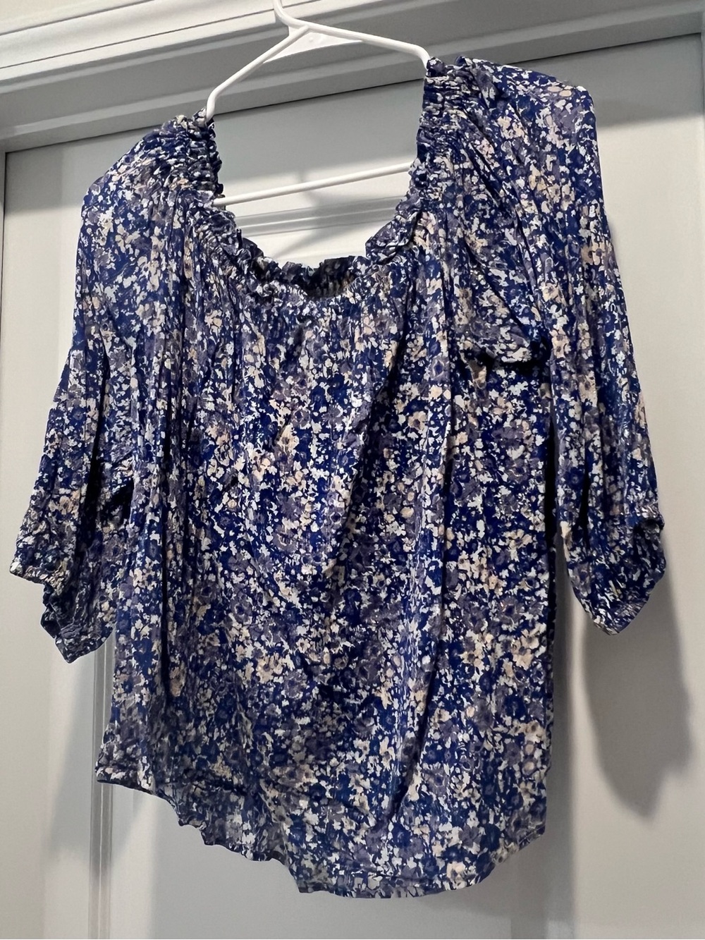 Good Hart Blue Floral Off-Shoulder Women's Size Medium Top 3/4 Sleeves